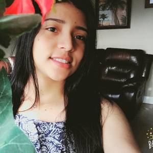 Meet your Posher, Noemi